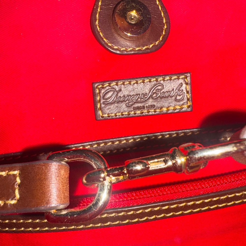 Dooney and Bourke bag - Picture 7 of 8